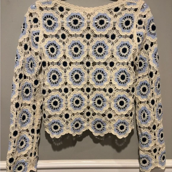 Gorgeous Women's/Teen's Crochet Floral Lace Top - Size Medium NWT - Picture 4 of 16